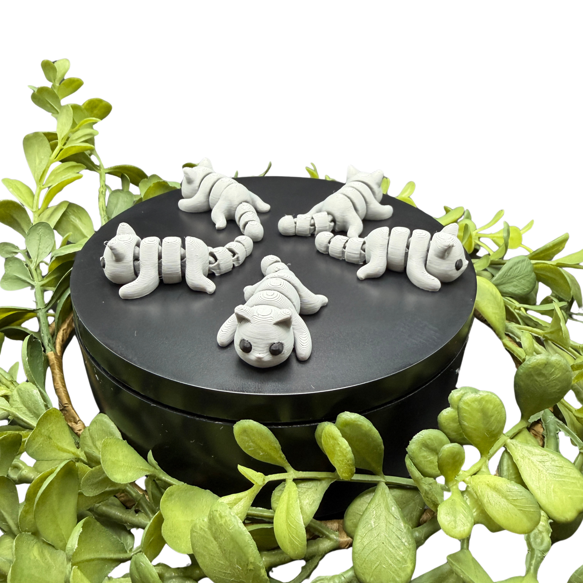 mini cat fidget toy 3D printed articulated cat close up